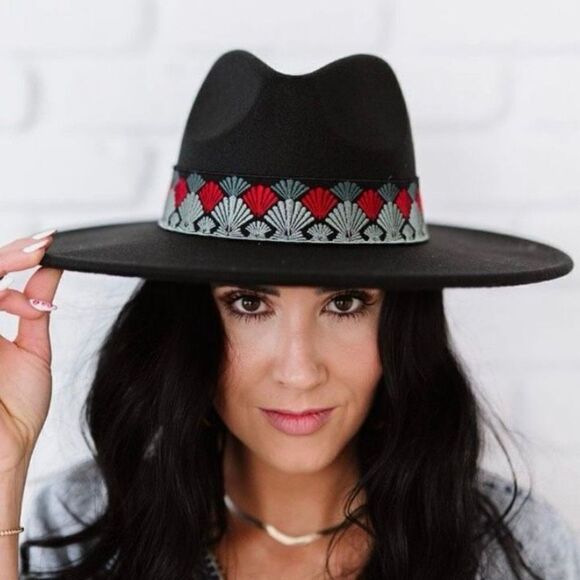 Fame Biggest Fan Geometric Strap Fedora in Black main image 5